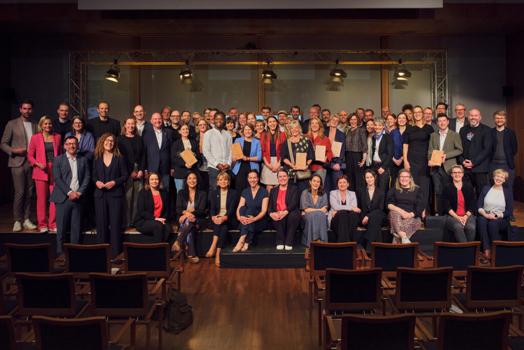 UPJ_Gruppenfoto Preisträger_kl